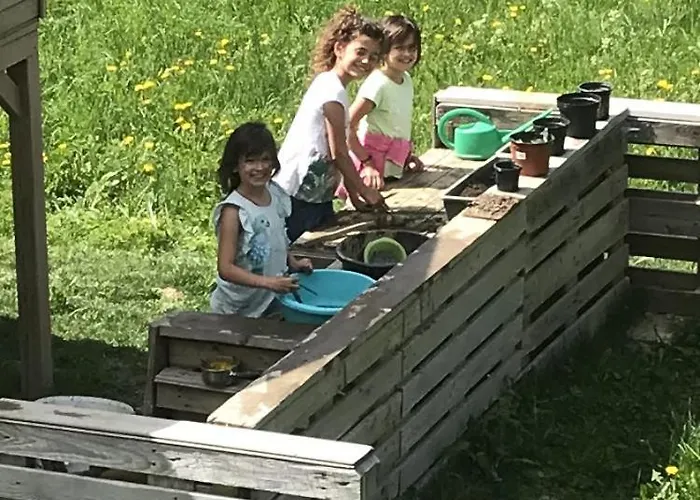 Nicht Daheim Und Doch Zuhause *