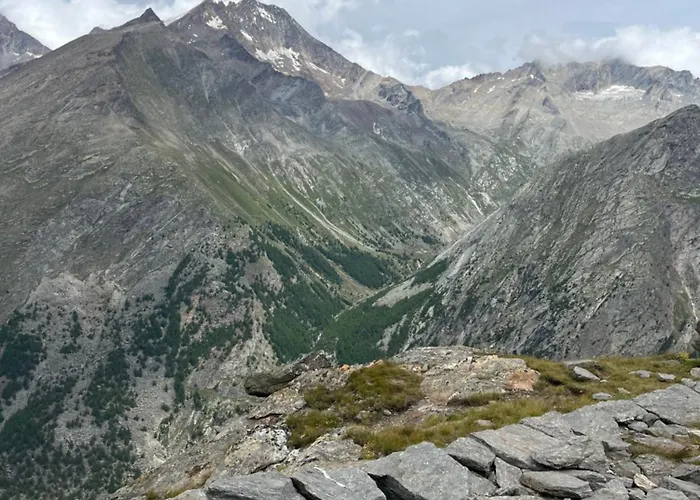 Nicht Daheim Und Doch Zuhause * Saas-Grund